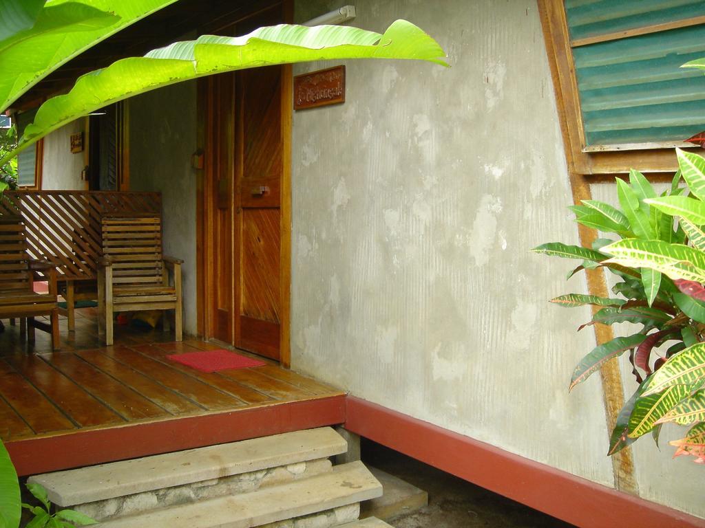 Whistling Bird Hotel Negril Kültér fotó
