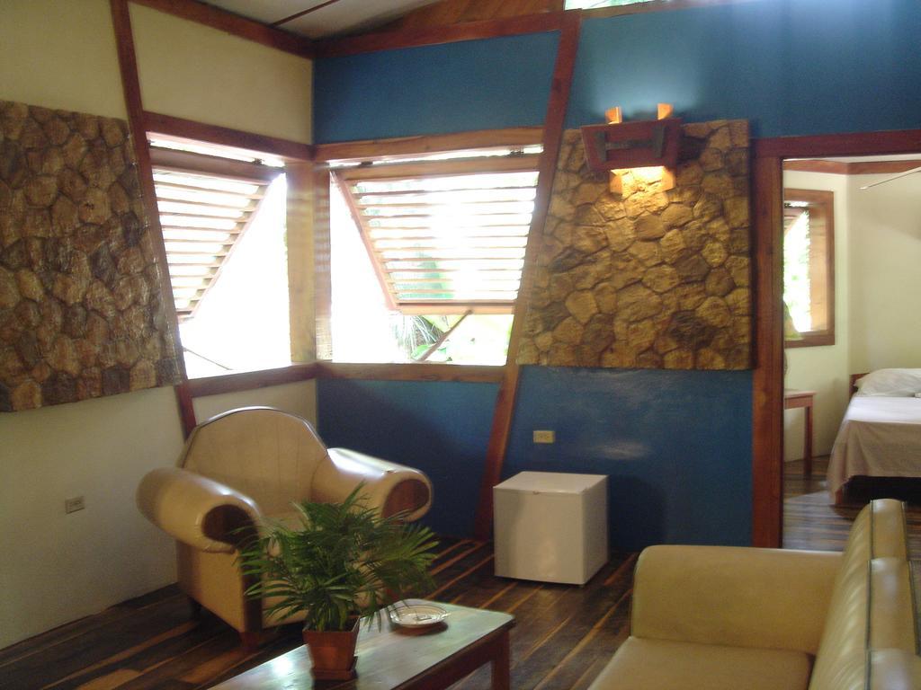 Whistling Bird Hotel Negril Kültér fotó