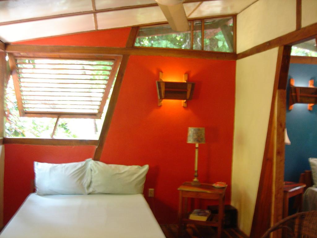 Whistling Bird Hotel Negril Kültér fotó