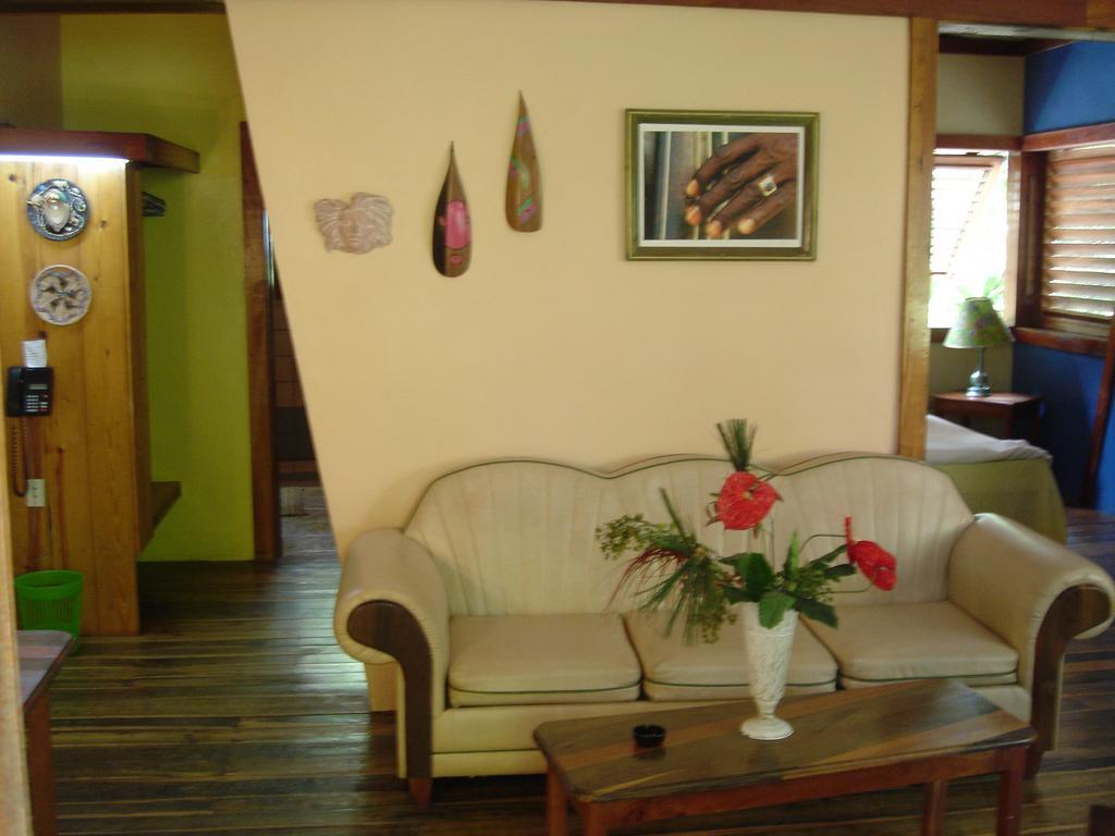 Whistling Bird Hotel Negril Kültér fotó