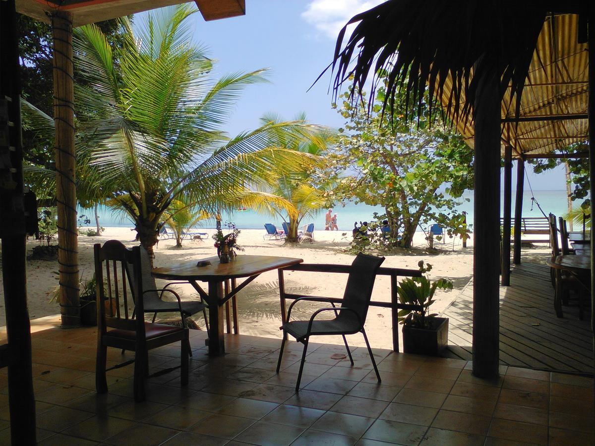 Whistling Bird Hotel Negril Kültér fotó
